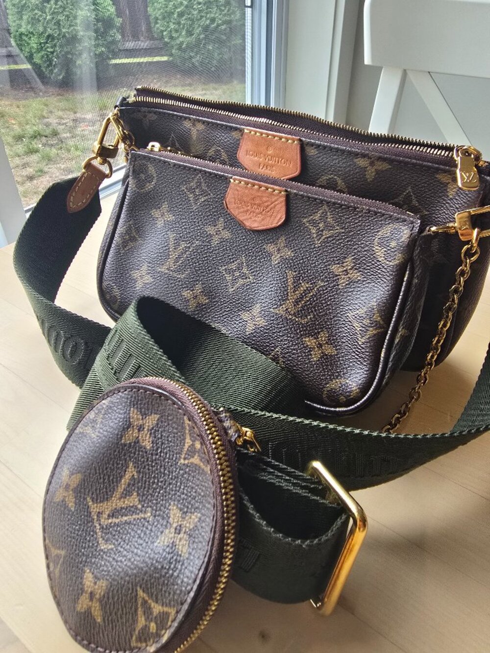 Louis Vuitton Pochette multi